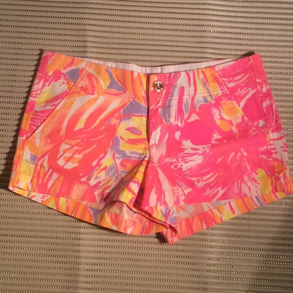 Lilly Pulitzer Kerrie short size 4 - Picture 1 of 4